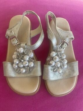 Girls' Pearl & Crystal Cluster Metallic Gold Sandals with Ankle Strap spain made